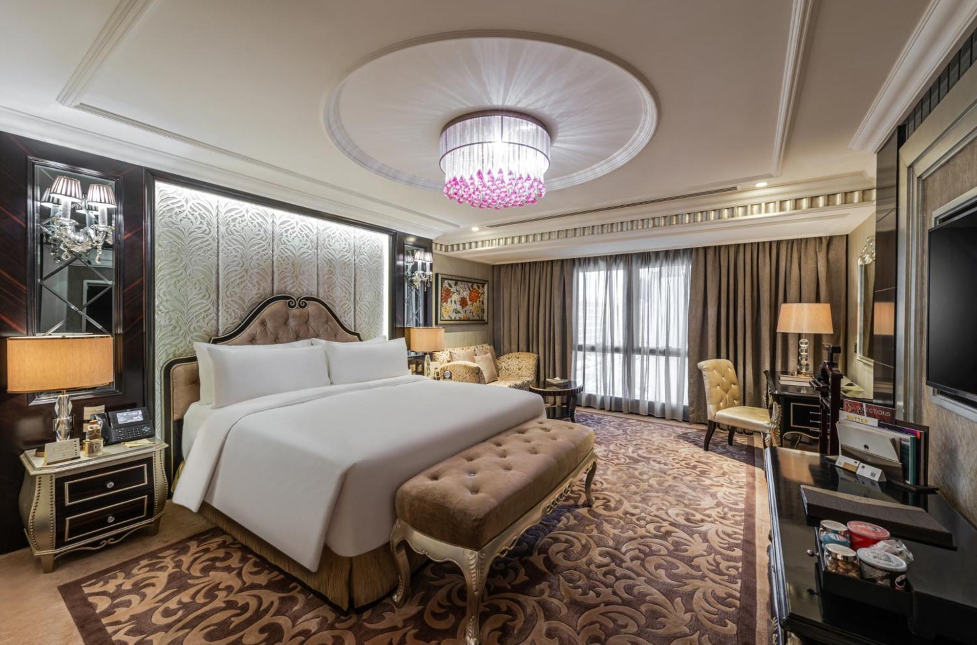 Narcissus Riyadh Hotel & Spa Bagian luar foto A suite at the hotel