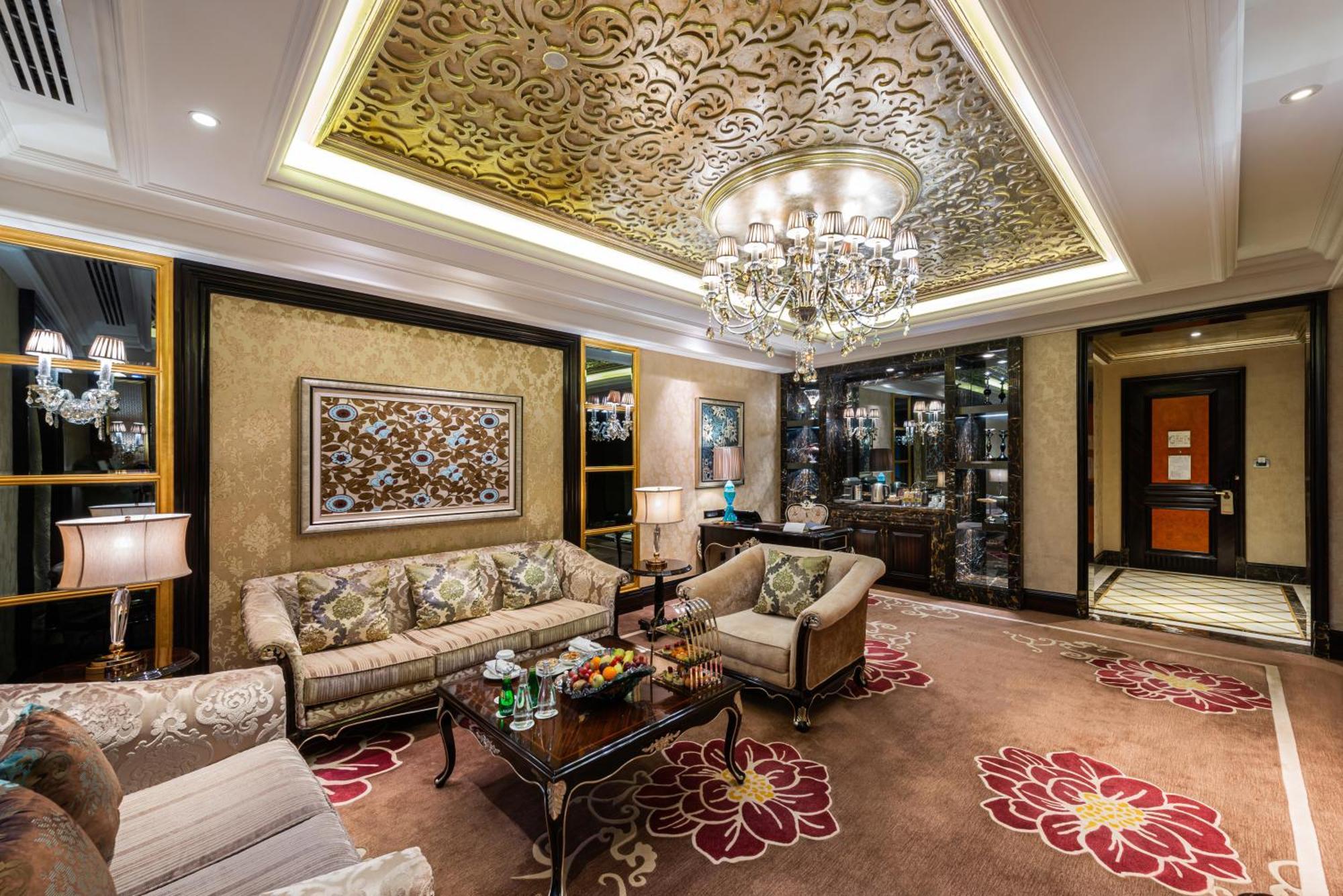 Narcissus Riyadh Hotel & Spa Bagian luar foto The interior of the Presidential Suite